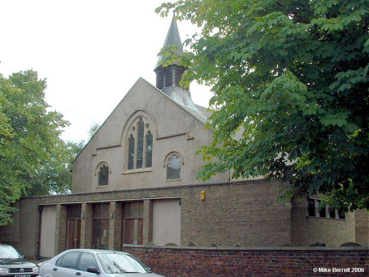 St Thomas Church - Heaton Chapel
